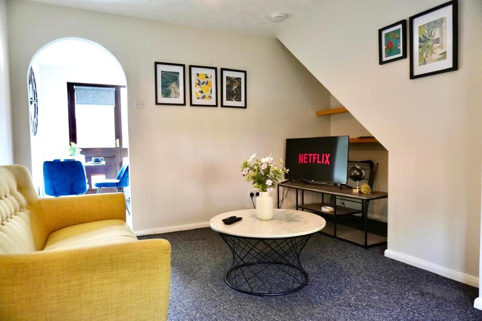 Villa 2 Bed With Parking And Netflix Nottingham Exterior foto